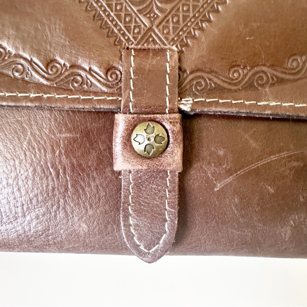 Patricia Nash Colli Flap Trifold Wallet Florence Brown Tooled Leather P32777 - Picture 2 of 15